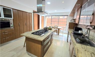 SE ARRIENDA APARTAMENTO EN CHICÓ CON TERRAZA