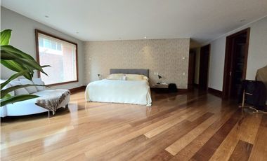 SE ARRIENDA APARTAMENTO EN CHICÓ CON TERRAZA