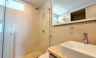 En Arriendo Apartmento Amoblado en Manga Vista a la Bahia