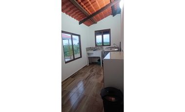 SE VENDE HERMOSA CASA CAMPESTRE PARA ESTRENAR EN ALCALA VALLE