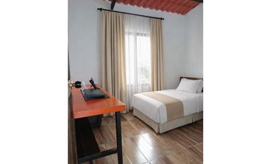SE VENDE HERMOSA CASA CAMPESTRE PARA ESTRENAR EN ALCALA VALLE