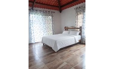 SE VENDE HERMOSA CASA CAMPESTRE PARA ESTRENAR EN ALCALA VALLE