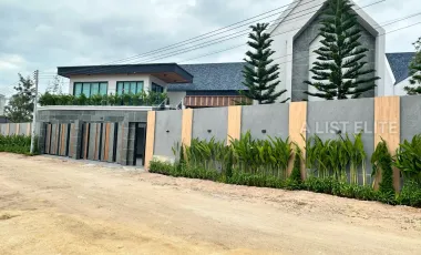 Nordic Luxury Pool Villa in Pattaya Premium Design Fully Furnished Ready to Move In