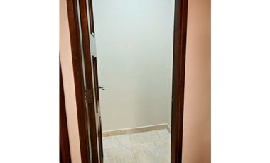 Alquilo oficina en Costa del Este amoblada