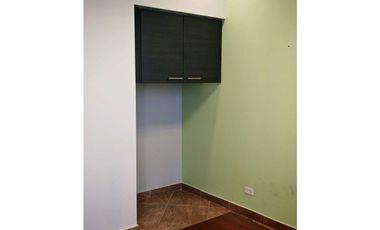 Alquilo oficina en Costa del Este amoblada