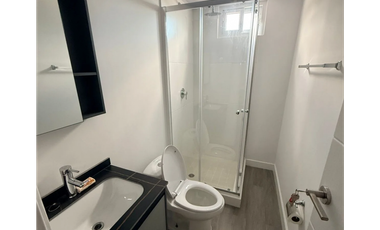 SE ALQUILA APARTAMENTO EN BRISAS DEL GOLF PH LAGUN FULL AMOBLADO