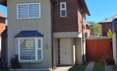 Hermosa casa en condominio Alto maderos