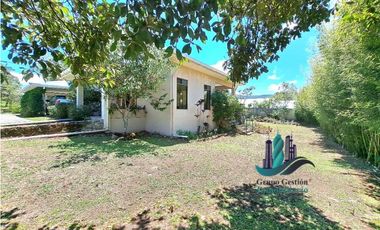 VENDO CASA DE 2 HAB 3 BAÑOS ALTO BOQUETE