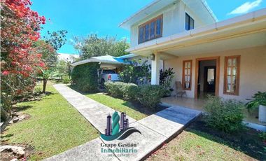 VENDO CASA DE 2 HAB 3 BAÑOS ALTO BOQUETE