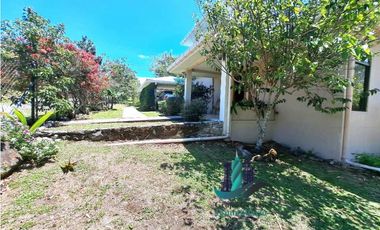 VENDO CASA DE 2 HAB 3 BAÑOS ALTO BOQUETE