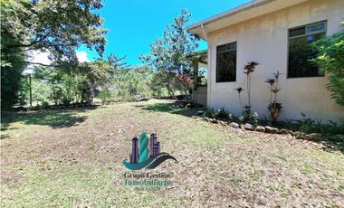 VENDO CASA DE 2 HAB 3 BAÑOS ALTO BOQUETE