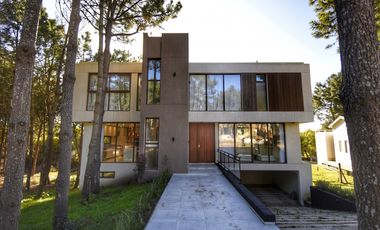 Venta Casa -  Costa Esmeralda Maritimo III