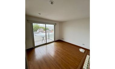 Alquiler 2 ambientes con cochera