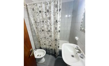 VENTA PH 2 AMB. PRIMER PISO. LATERAL.CHAUVIN