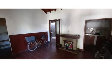 EXCELENTE CASA AMERICANA EN VENTA. ITUZAINGO NORTE.