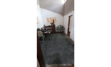 EXCELENTE CASA AMERICANA EN VENTA. ITUZAINGO NORTE.