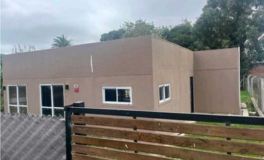Hermosa Casa 4 ambientes a terminar  en barrio Camet.