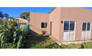 Hermosa Casa 4 ambientes a terminar  en barrio Camet.
