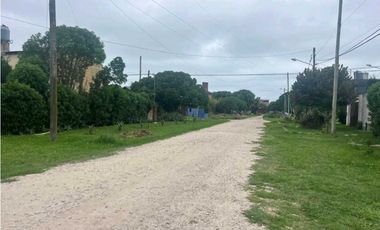 Hermosa Casa 4 ambientes a terminar  en barrio Camet.