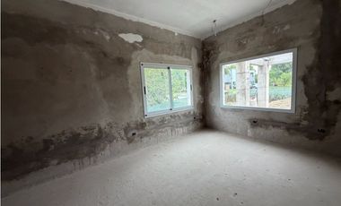 Casa a terminar en Estancia Smithfield a la venta