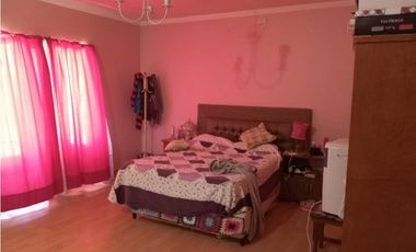 VENTA DE CASA CON AMPLIO TERRENO- SANTA MARIA DE ORO, RIVADAVIA