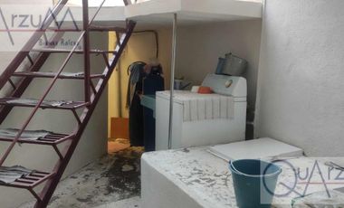 Casa en venta en Av. Satélite, Col. Vista Hermosa