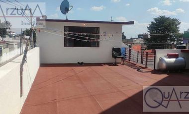 Casa en venta en Av. Satélite, Col. Vista Hermosa