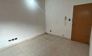ALQUILER DEPTO. 2 AMBIENTES UBICACIÓN ESTRATEGICA