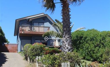 Casa en Venta en Av Argentina con Isidora Goyenechea