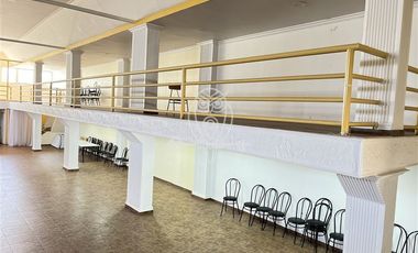 Sitio en Venta en Islon con borde Rio