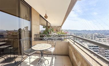 Departamento en Venta en Las Hualtatas/ Américo Vespucio