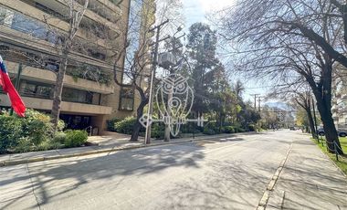 Departamento en Venta en Las Hualtatas/ Américo Vespucio