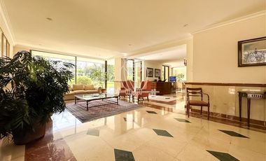 Departamento en Venta en Las Hualtatas/ Américo Vespucio