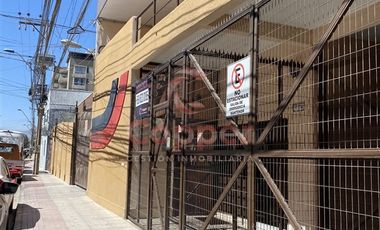 Departamento en Arriendo en Edificio Mantenor, entre Salas y Vicuña Mackena