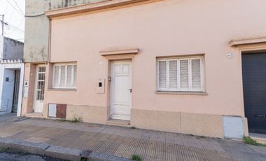 PH PLANTA BAJA DOS DORMITORIOS Y PATIO B° SUR