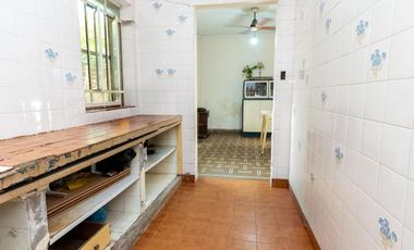 PH PLANTA BAJA DOS DORMITORIOS Y PATIO B° SUR