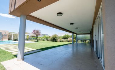 Casa de 3 dormitorios en Altos de la Ribera