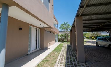 Casa de 3 dormitorios en Altos de la Ribera