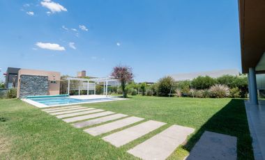 Casa de 3 dormitorios en Altos de la Ribera