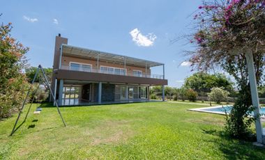 Casa de 3 dormitorios en Altos de la Ribera