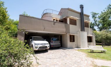 Venta Casa en Colastine con increíble ubicación