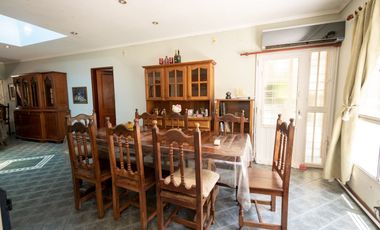 Venta Casa en Colastine con increíble ubicación