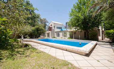 Venta Casa en Colastine con increíble ubicación