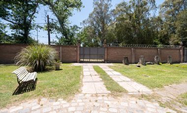 Venta Casa en Colastine con increíble ubicación