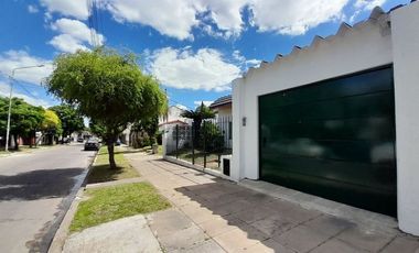 VENTA CASA 4 AMBIENTES MONOAMBIENTE MERLO
