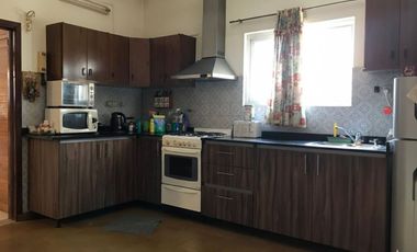 VENTA CASA 4 AMBIENTES MONOAMBIENTE MERLO