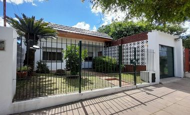 VENTA CASA 4 AMBIENTES MONOAMBIENTE MERLO