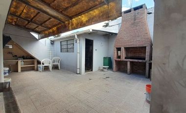 VENTA CASA 4 AMBIENTES MONOAMBIENTE MERLO