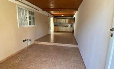 CASA EN SANTO TOME A 50 M DE AV. RICHIERRI