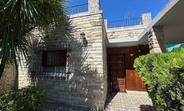 CASA 4 AMBIENTES MORON APTO CREDITO